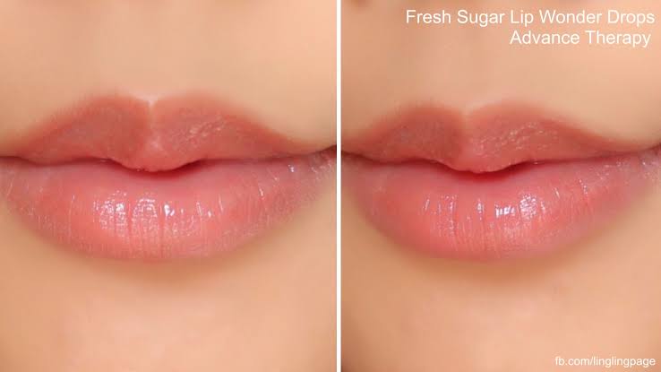 Fresh Sugar Lip Wonder Drops Advanced Therapy 5 ml.​  เจลบำรุงริมฝีปากประสิทธิภาพสูงสำหรับปรับผิวริมฝีปากให้เรียบเนียน พร้อมสำหรับการแต่งแต้มในขั้นตอนต่อไป  ผลัดขจัดเซลล์ผิวเก่าให้หลุดออกอย่างอ่อนโยนด้วยสารสกัดจากธรรมชาติ ช่วยให้ริมฝีปากดูนุ่มเนียน อ่อนเยาว์ ช่วยเตรียมผิวบริเวณริมฝีปากให้นุ่มเนียนไม่แห้งกร้าน เพื่อสำหรับลงลิปสติกได้เรียบเนียนยิ่งขึ้น
